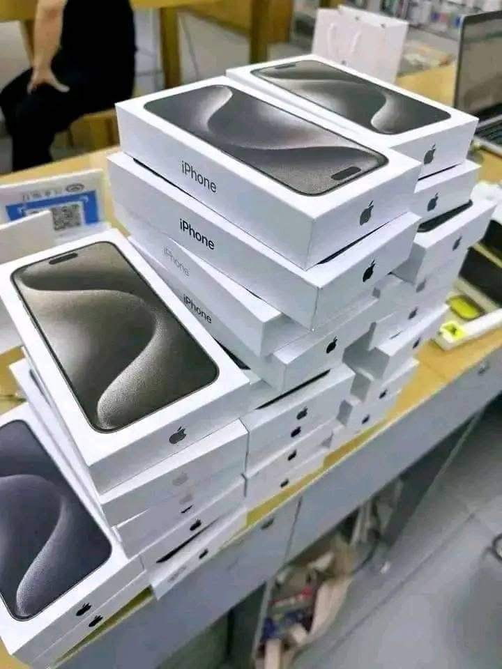 iPhone 15 Pro Max Phones Liquidation Pallet Pallet of iphone 15 pro max phones liquidation pallet — consumer electronics, customer-return liquidation lot