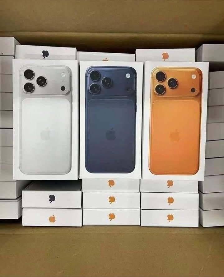 iPhone 17 Pro Max Liquidation Pallet iPhone 17 Pro Max Liquidation Pallet: customer-return consumer electronics pallet with free US shipping