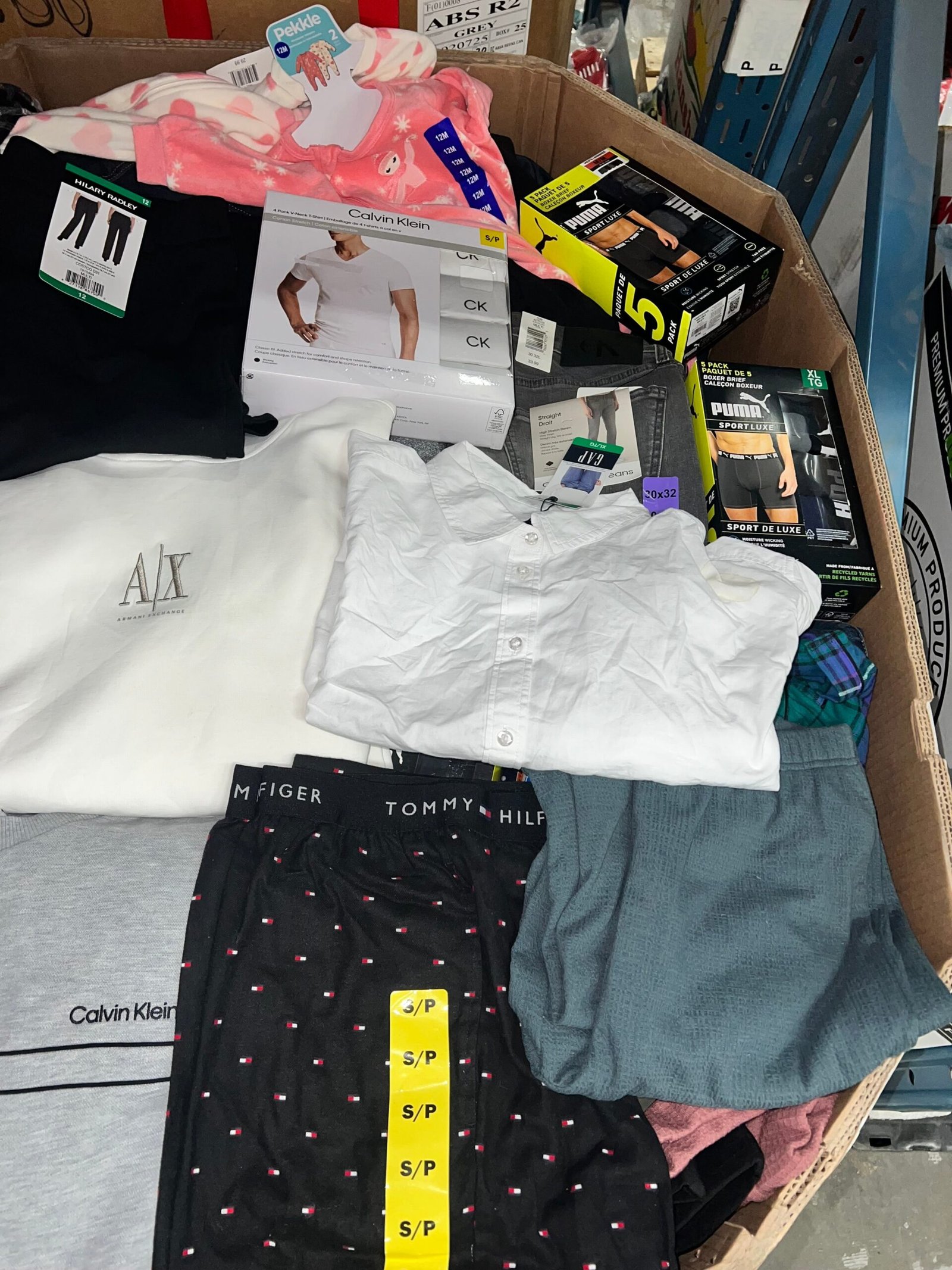 brand-name-clothing-10-250pcs-liquidation-wholesale-pallet-brand-name-clothing-10-250pcs-liquidation-wholesale-pallet-liquidationdeals-ca-1242874829 Brand Name Clothing – 250pcs Liquidation Pallet — liquidation pallet photo 3