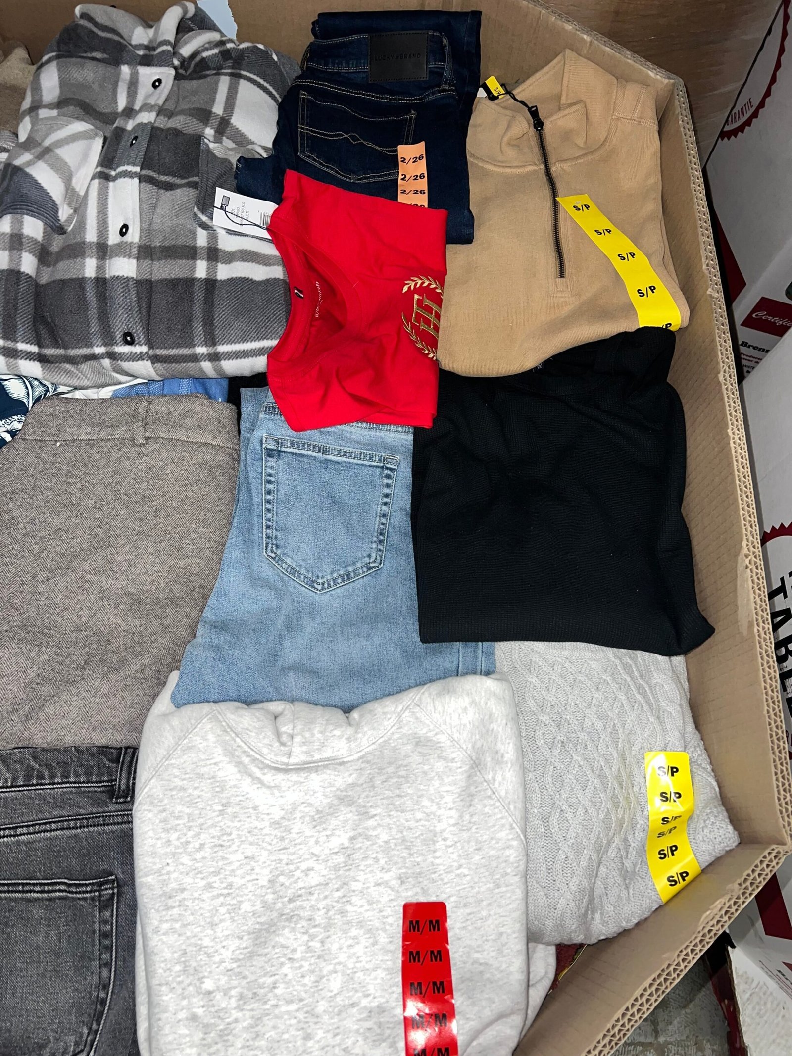 brand-name-clothing-22-250pcs-liquidation-wholesale-pallet-brand-name-clothing-22-250pcs-liquidation-wholesale-pallet-liquidationdeals-ca-1237090031 Brand Name Clothing – 250pcs Liquidation Pallet — Lot 7 — liquidation pallet photo 4