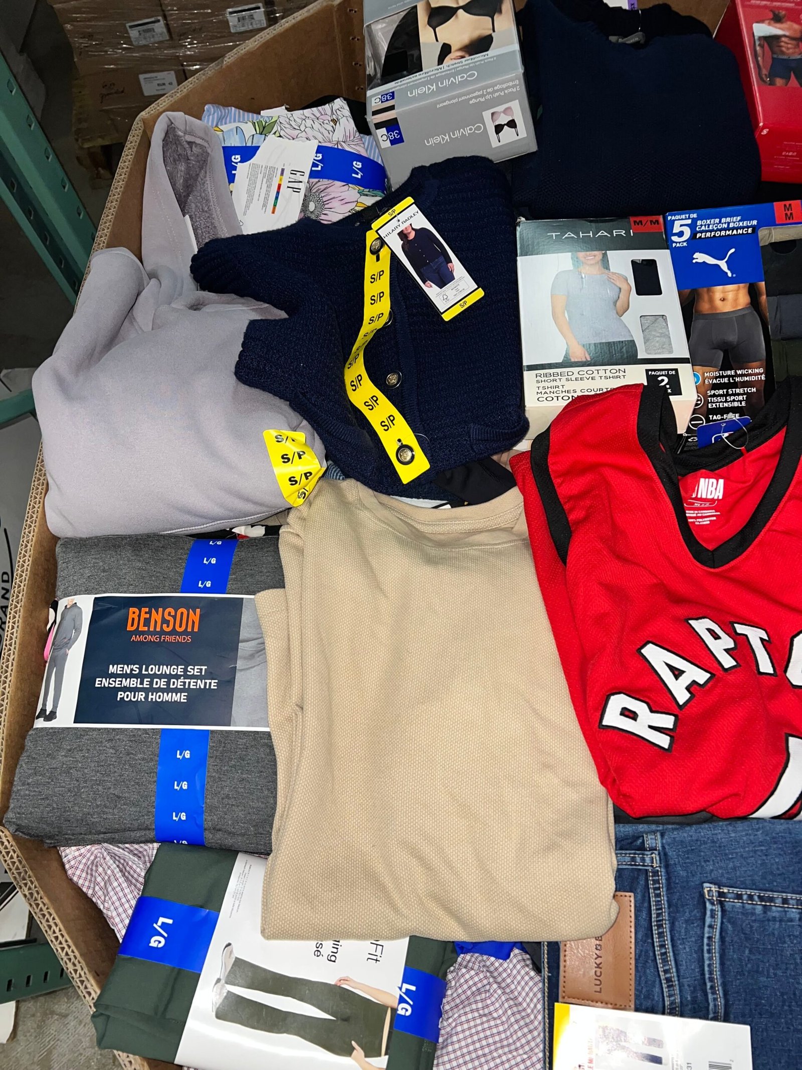brand-name-clothing-24-250pcs-liquidation-wholesale-pallet-brand-name-clothing-24-250pcs-liquidation-wholesale-pallet-liquidationdeals-ca-1237090024 Brand Name Clothing – 250pcs Liquidation Pallet — Lot 5 — liquidation pallet photo 3
