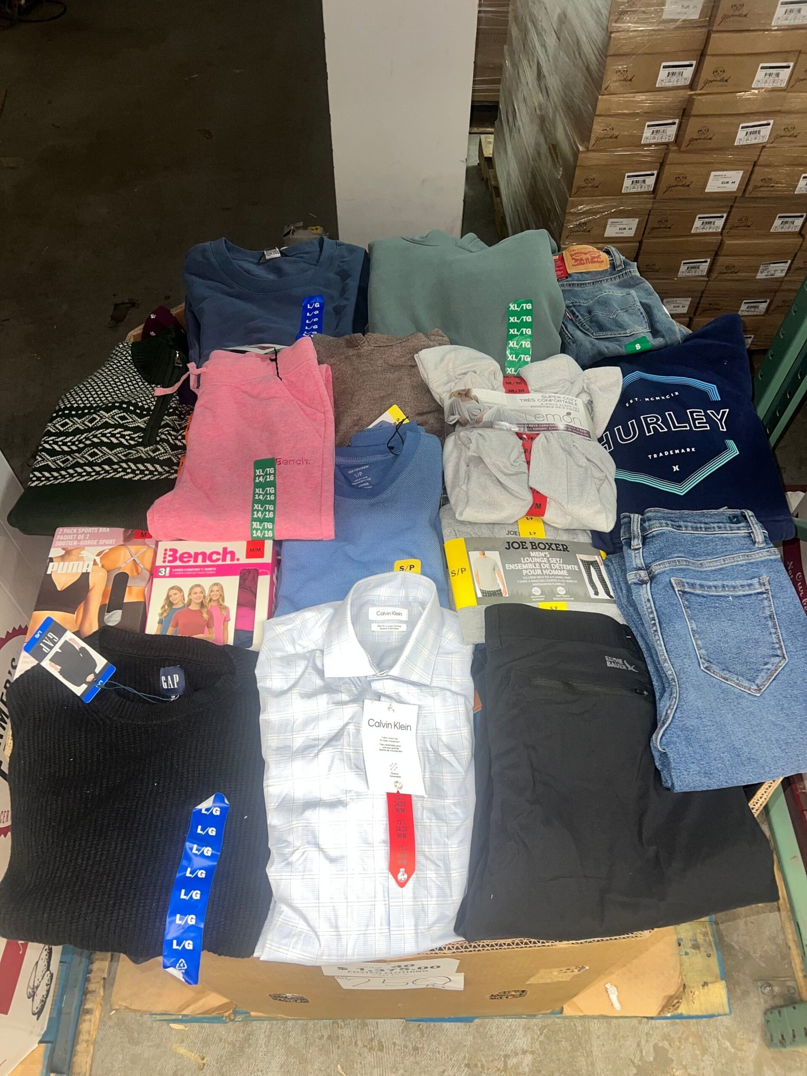 costco-clothing-40-250pcs-liquidation-wholesale-pallet-costco-clothing-40-250pcs-liquidation-wholesale-pallet-liquidationdeals-ca-1224872066 CW Clothing Liquidation Pallet — Lot 9 — liquidation pallet photo 2