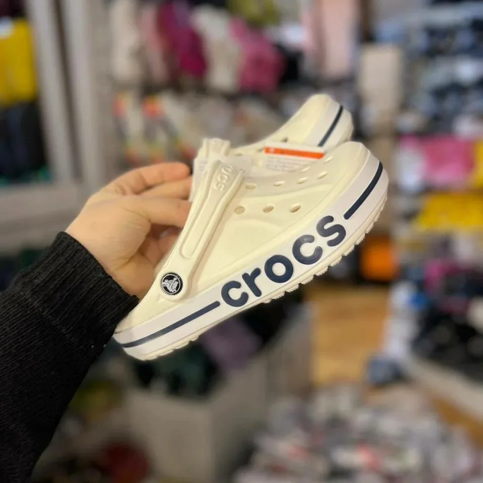 crossp1 Crocs Sale Liquidation Pallet — liquidation pallet photo 2