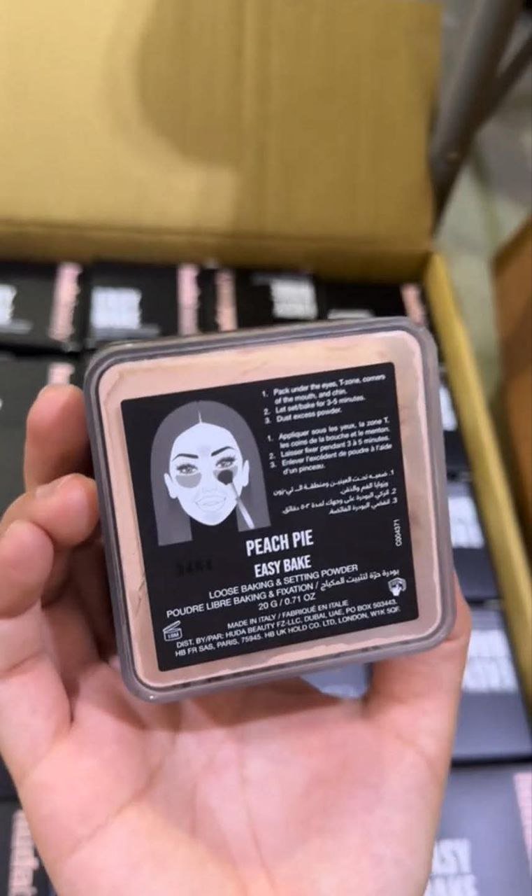ee111 Huda Beauty Easy Bake Loose Baking & Setting Powder Liquidation Pallet — liquidation pallet photo 3