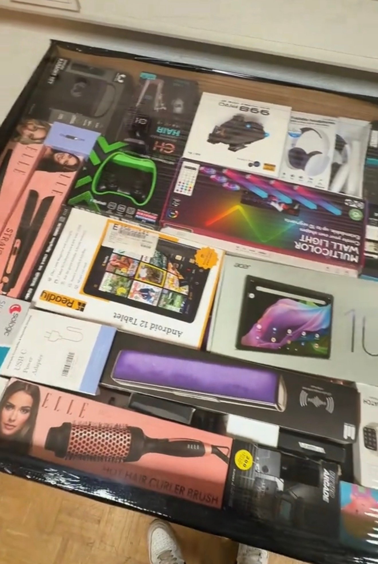 Electronics Liquidation Pallet Electronics Liquidation Pallet: customer-return consumer electronics pallet with free US shipping